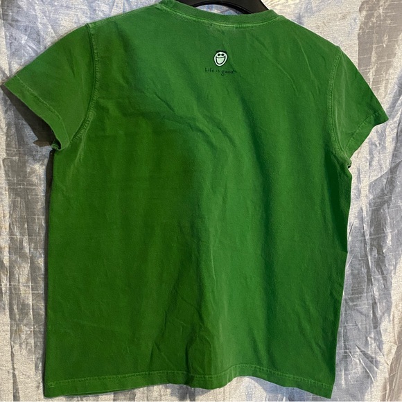 Life is Good flip flop tee SZ M GUC, bust 21” flat, length 25”, sleeves 2” - Picture 5 of 10